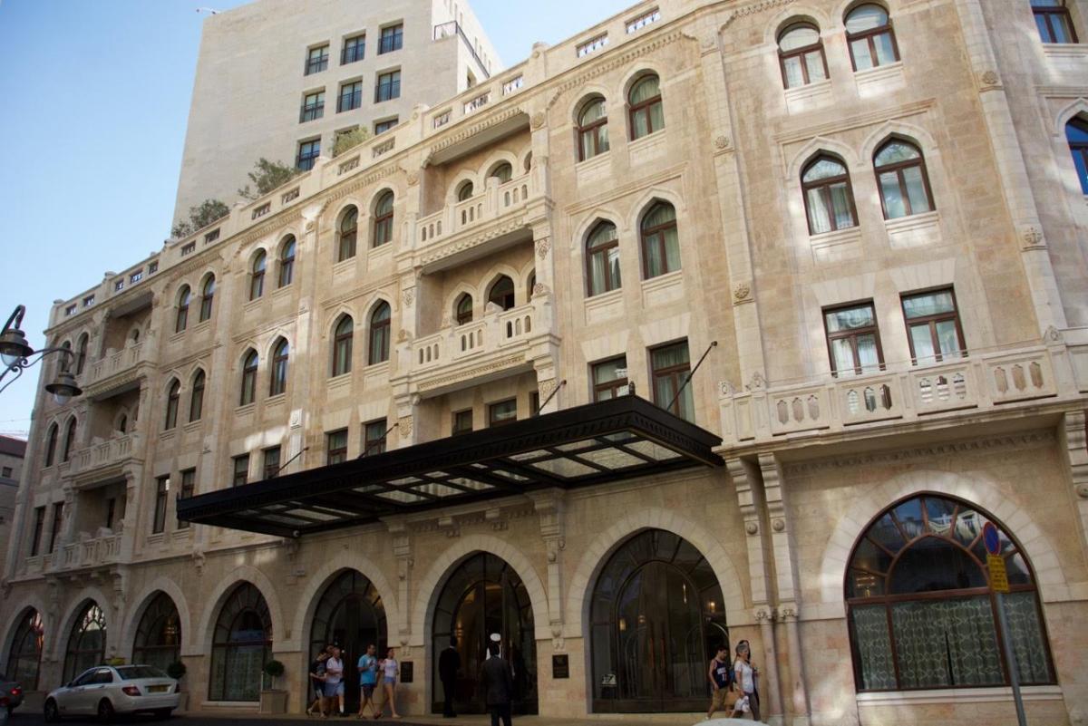 واجهة المبنى الذي تحول إلى فندق "ووالدرف استرياه، 2015، عدسة: صفاء خطيب